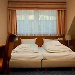 Langerfelder Hof Hotel 3*