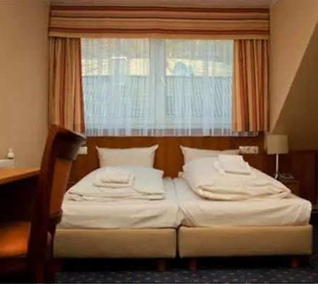 Langerfelder Hof Hotel 3*