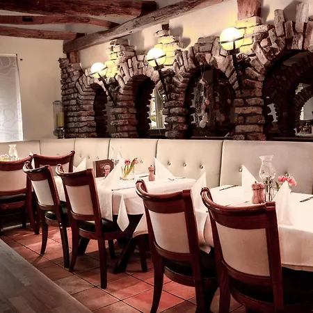 Langerfelder Hof فندق وبرتال